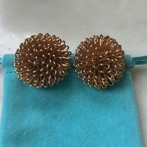 Vintage Gold Floral‎ clip Earrings
